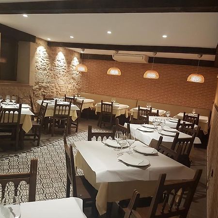 Hostal Meson Castilla Siguenza Exterior photo