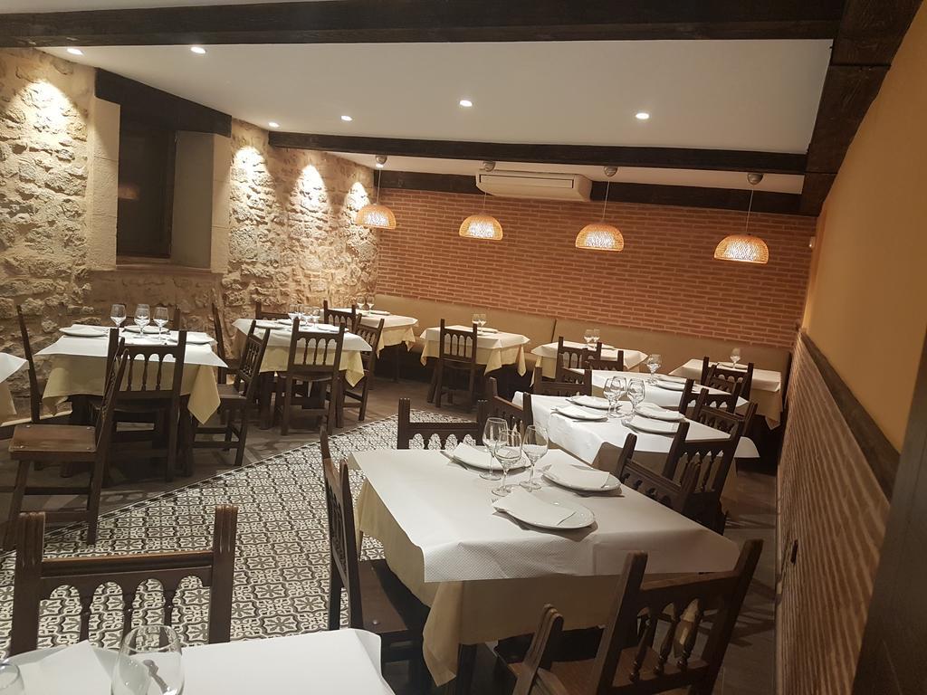 Hostal Meson Castilla Siguenza Exterior photo