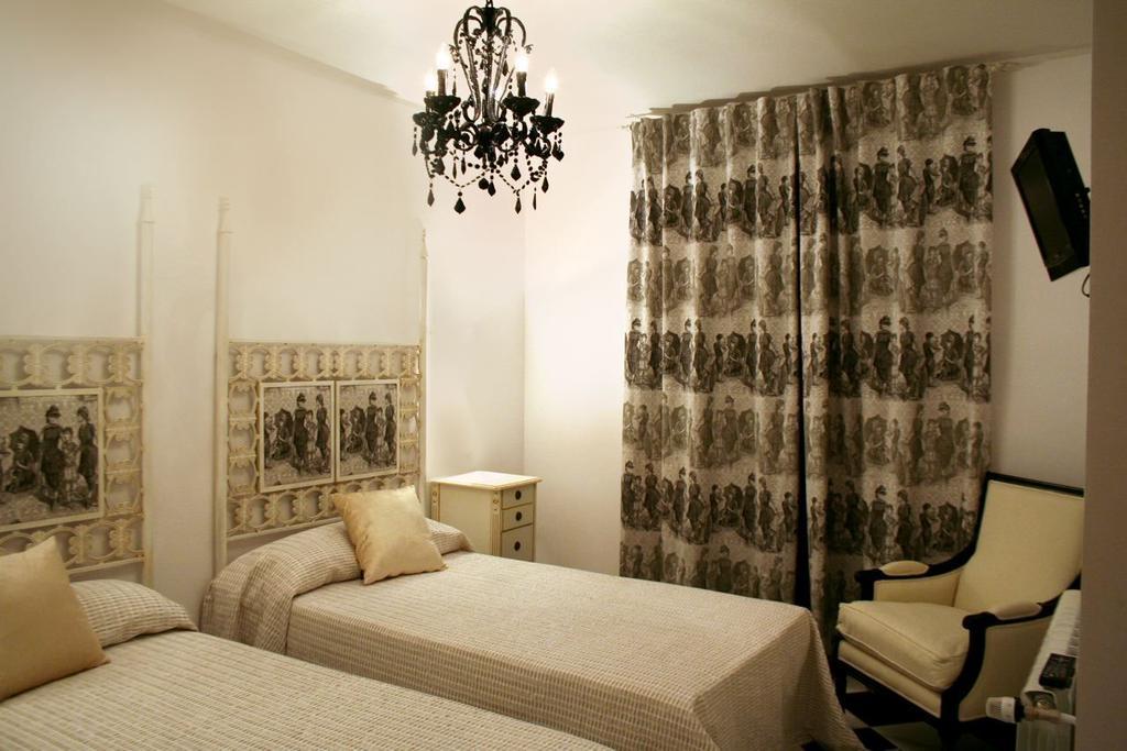 Hostal Meson Castilla Siguenza Room photo